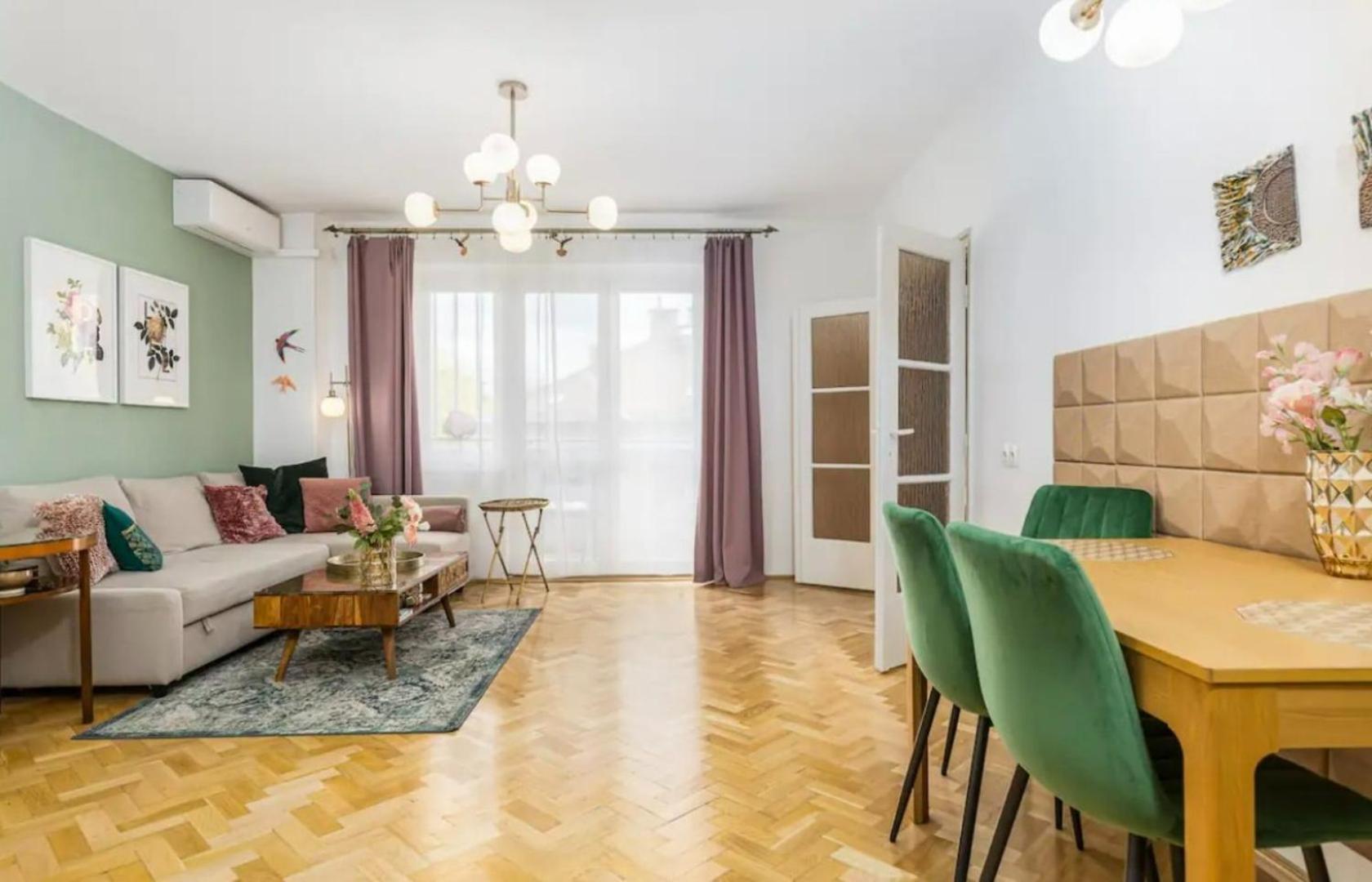 Elegant Escape By Buda Castle For Pleasure Seekers Budapest Exterior photo